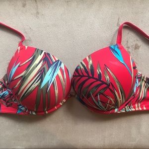 🚫SOLD Ⓜ️ERCARI Victoria’s Secret PINK Palm Bra